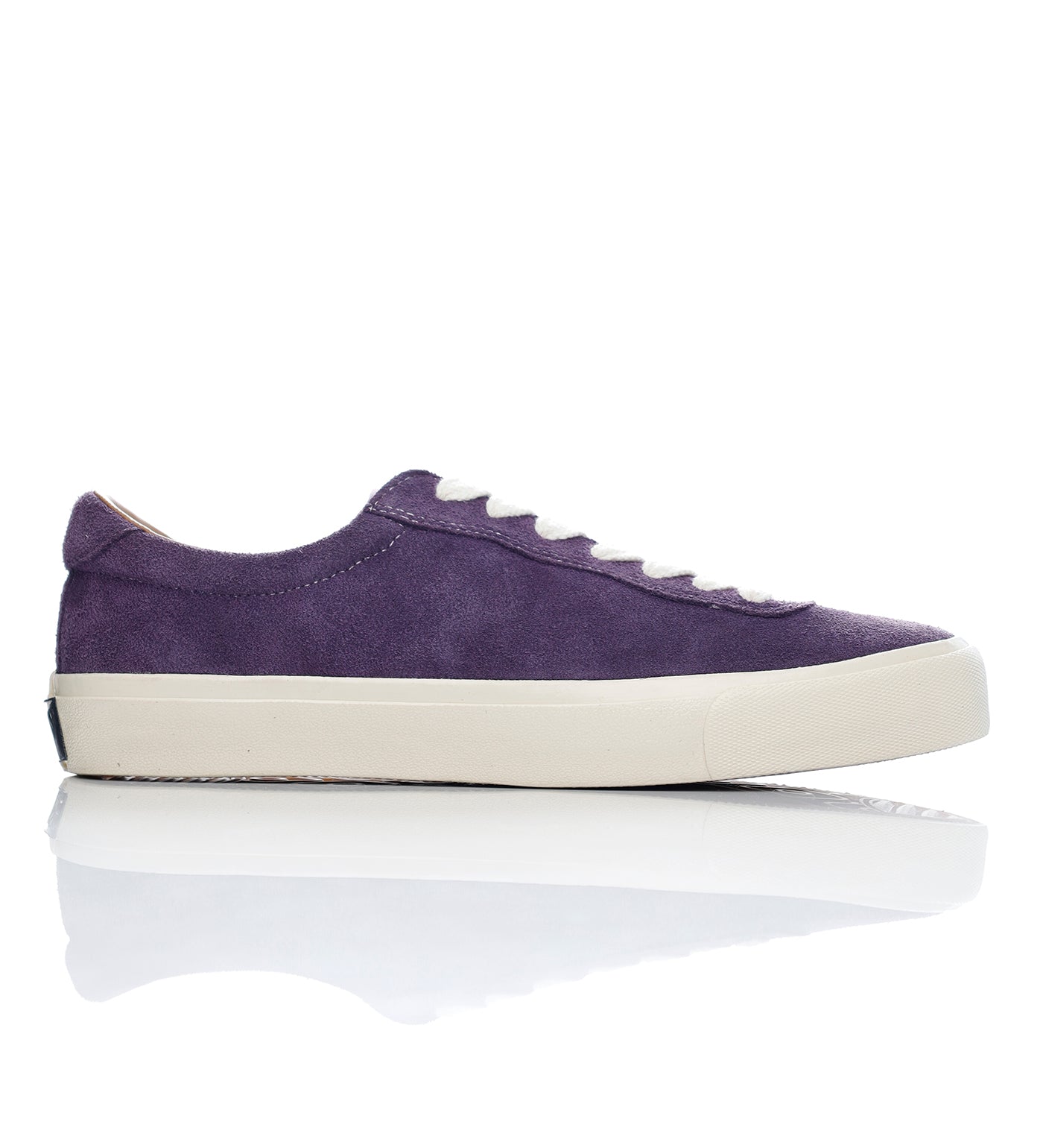 VM001 Lo Suede, Logan Berry