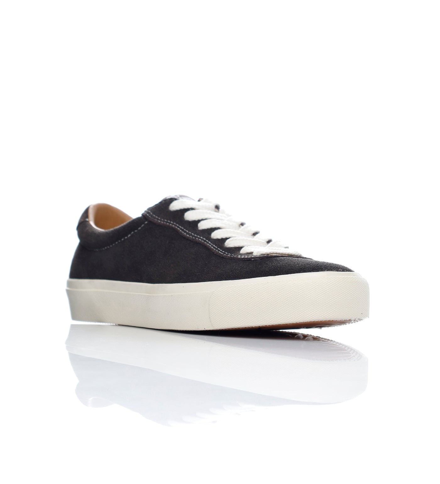 VM001 Lo Suede, Coffee Bean/White
