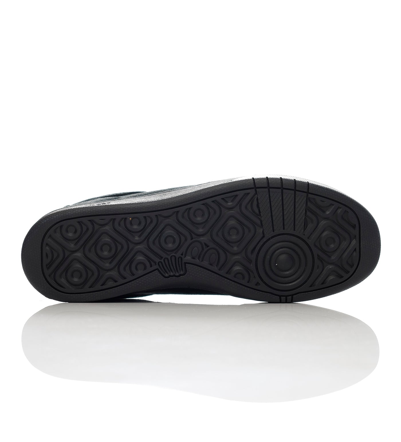 CM001, Black/Black/Black