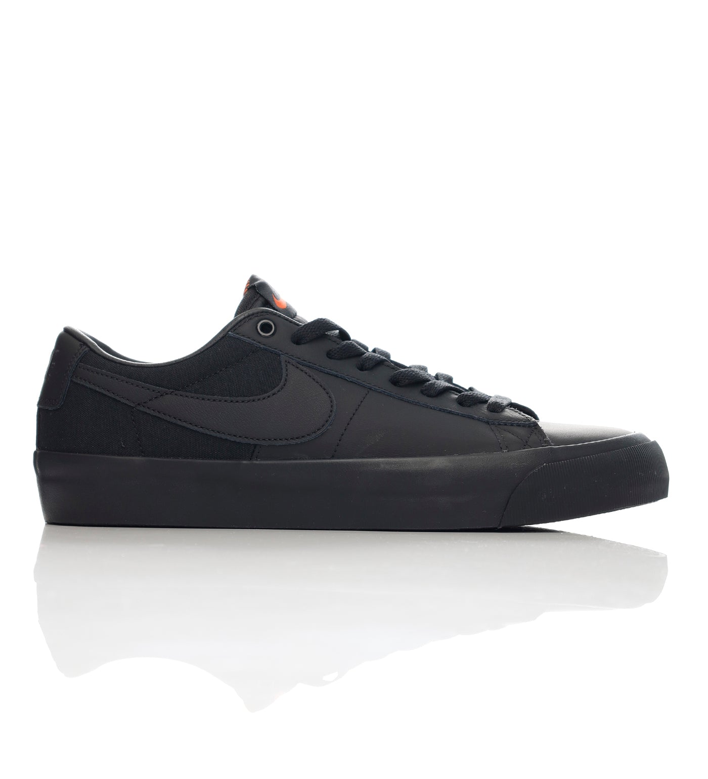 Blazer Low, Black/Black/Black