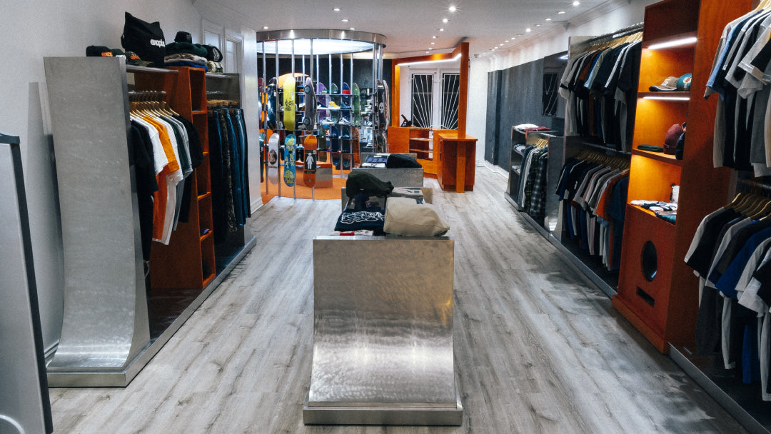 Store image 3