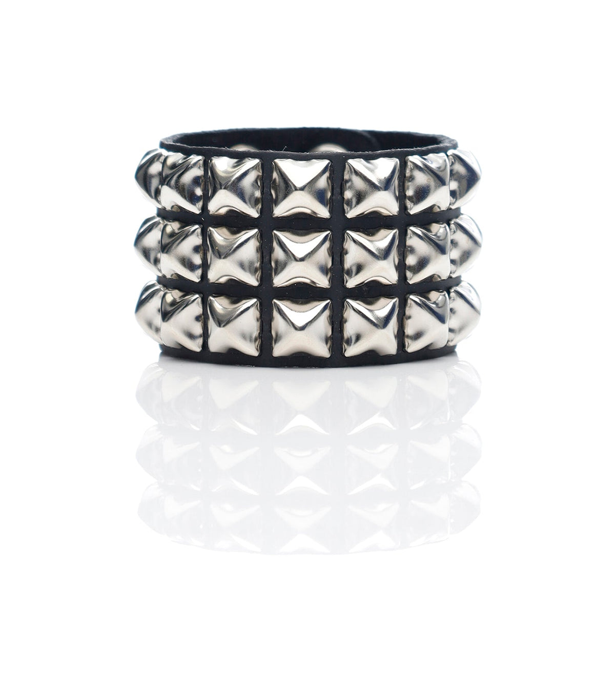 3 Row Pyramid Stud, Black/Silver