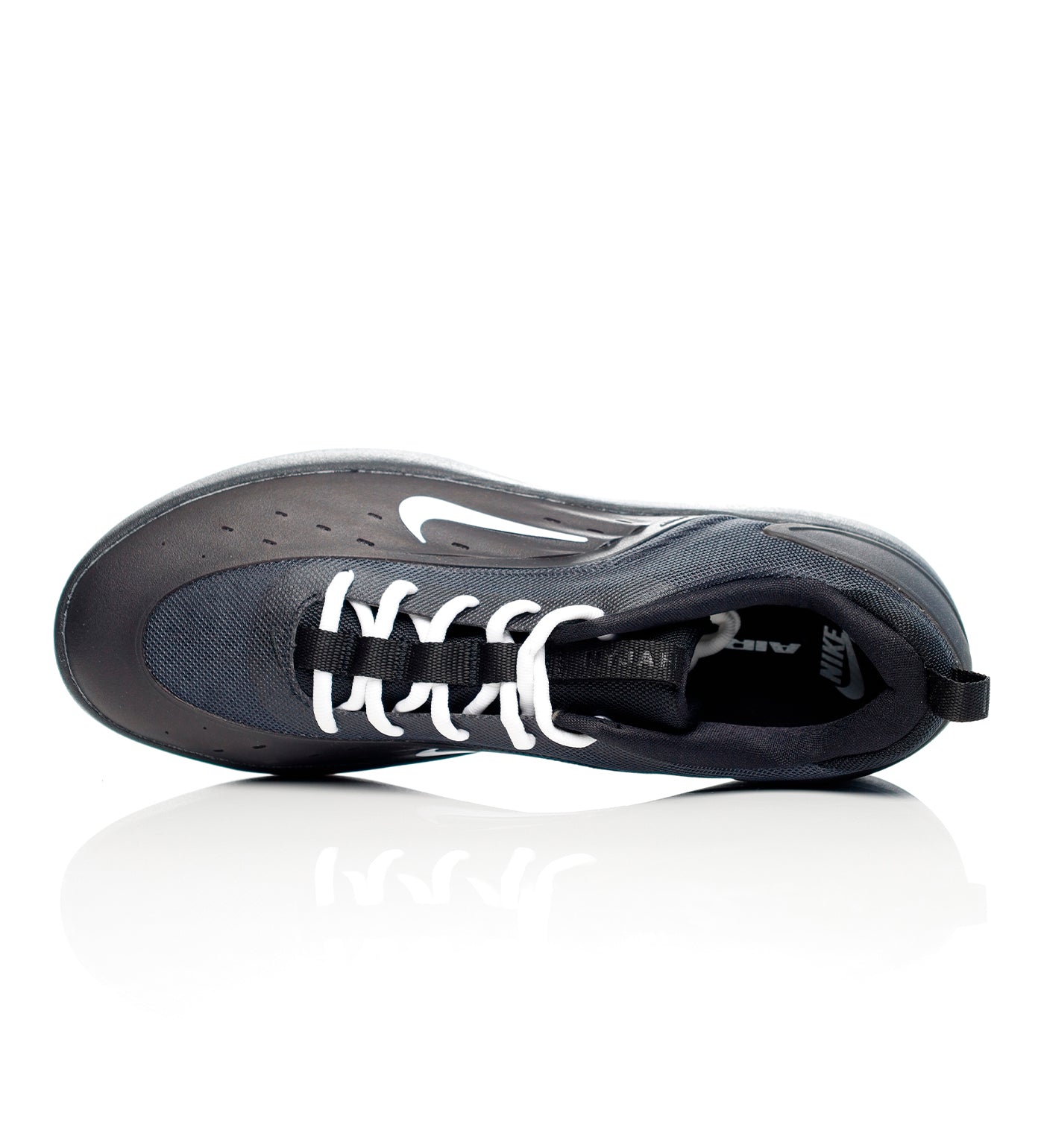 Nyjah 4, Black/White/Black