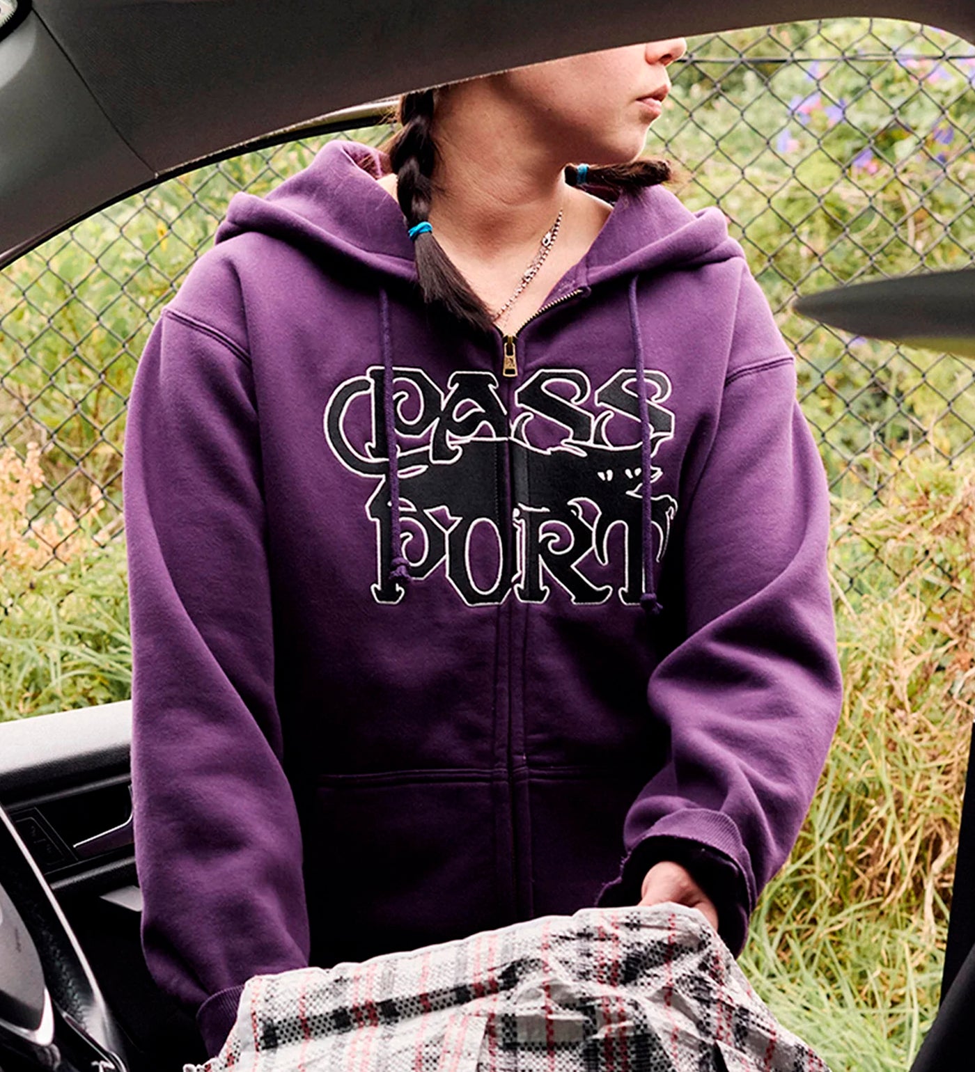 Slinkin' Zip, Eggplant