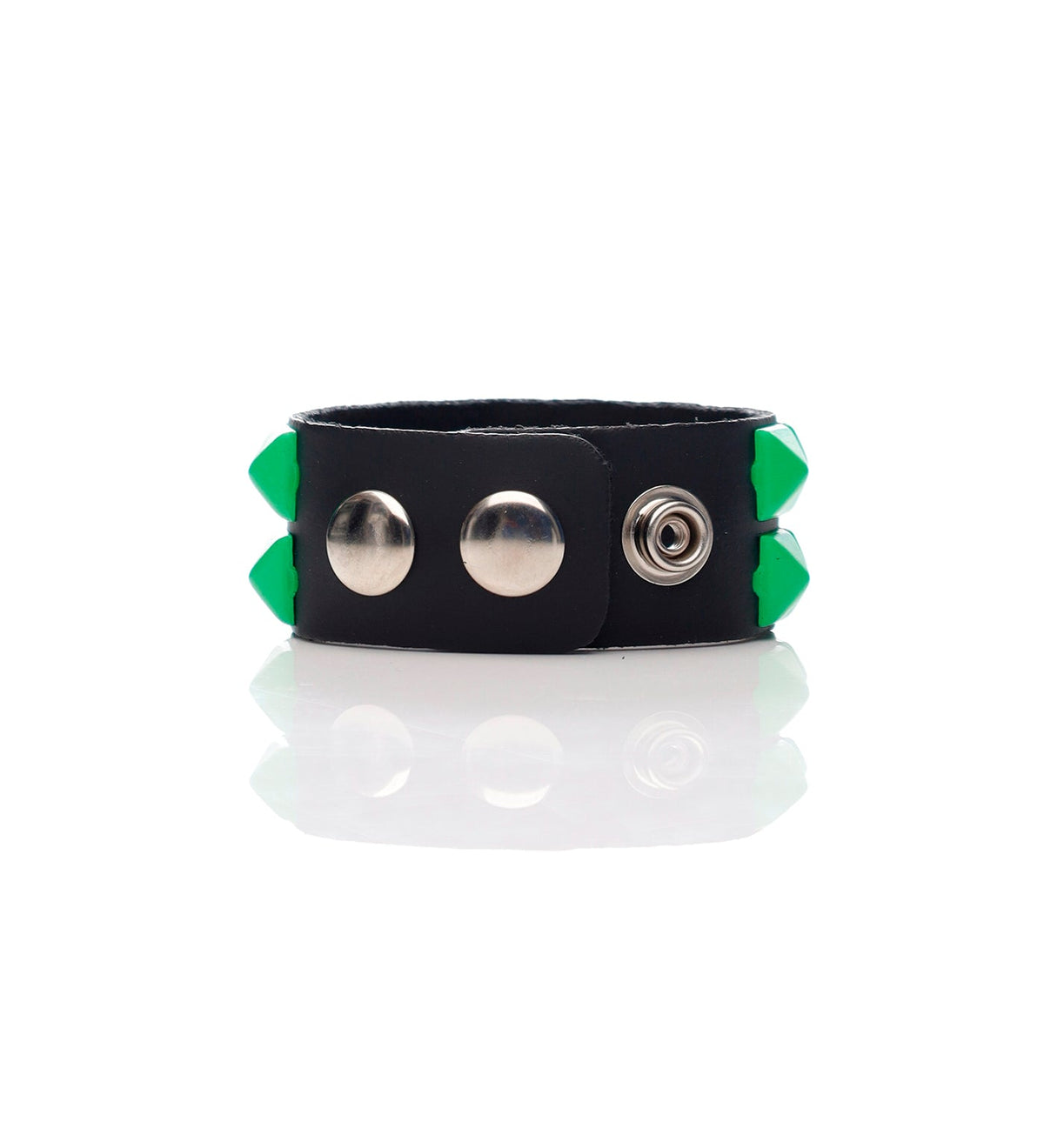 2 Row Pyramid Stud, Black/Green
